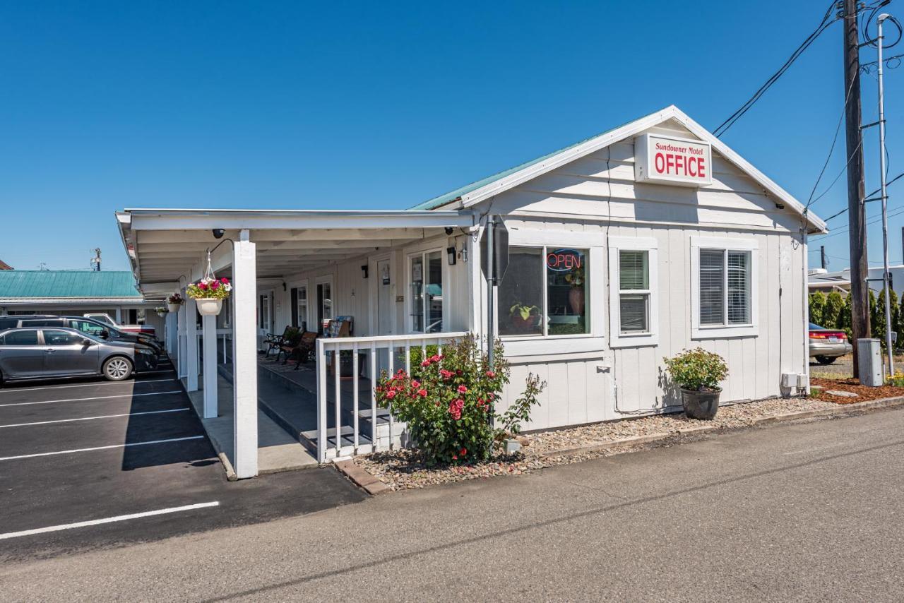 Sundowner Motel スクイム エクステリア 写真